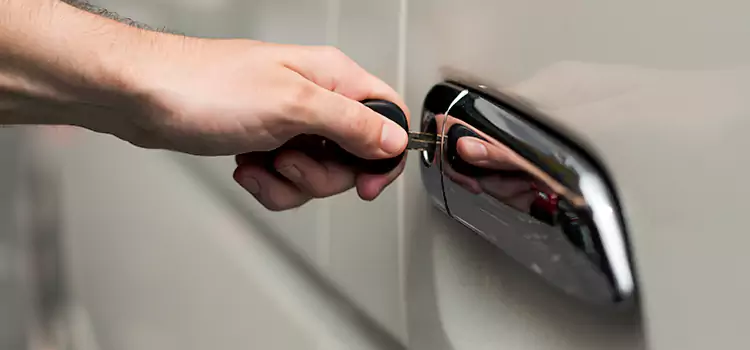 Why Choose Our Auto Locksmith Team in Menasha, WI?