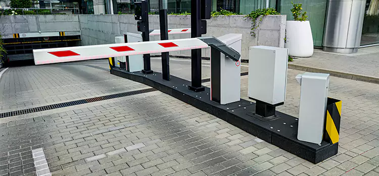 Custom Gate Design & Integration Menasha